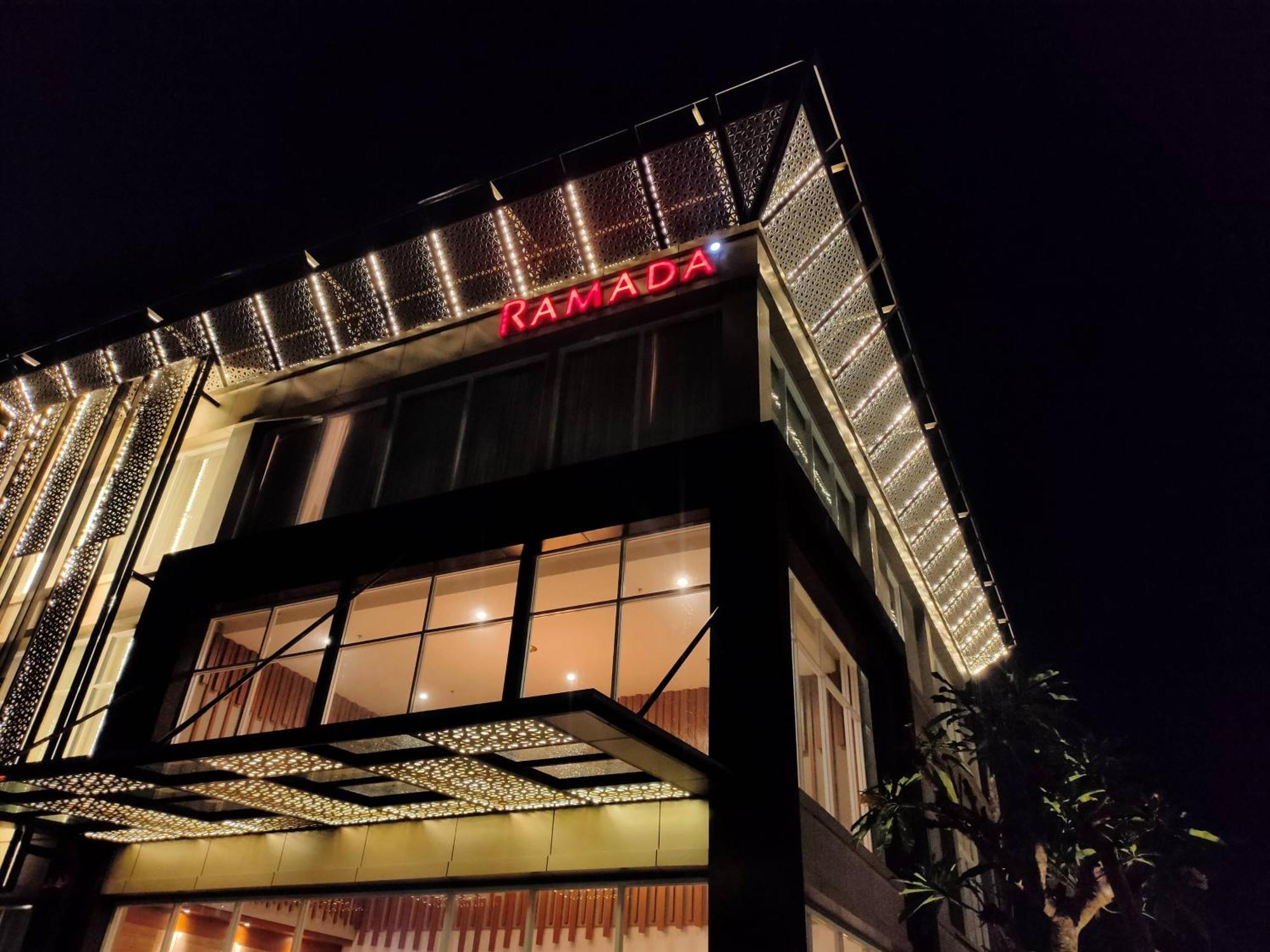 Ramada By Wyndham Yogyakarta 호텔 스레맨 외부 사진
