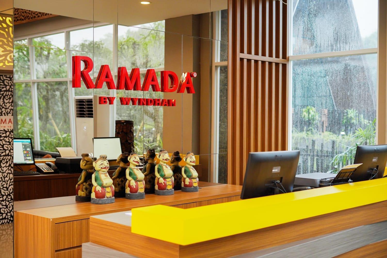 Ramada By Wyndham Yogyakarta 호텔 스레맨 외부 사진